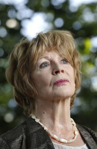 Edna O’Brien nommée Commandeur de l’ordre des Arts et des Lettres par Mme Roselyne Bachelot, ministre de la Culture